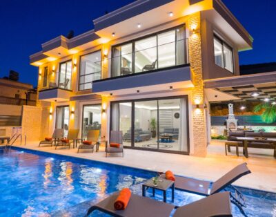 Villa Moonset