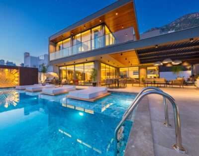 Villa Supernova